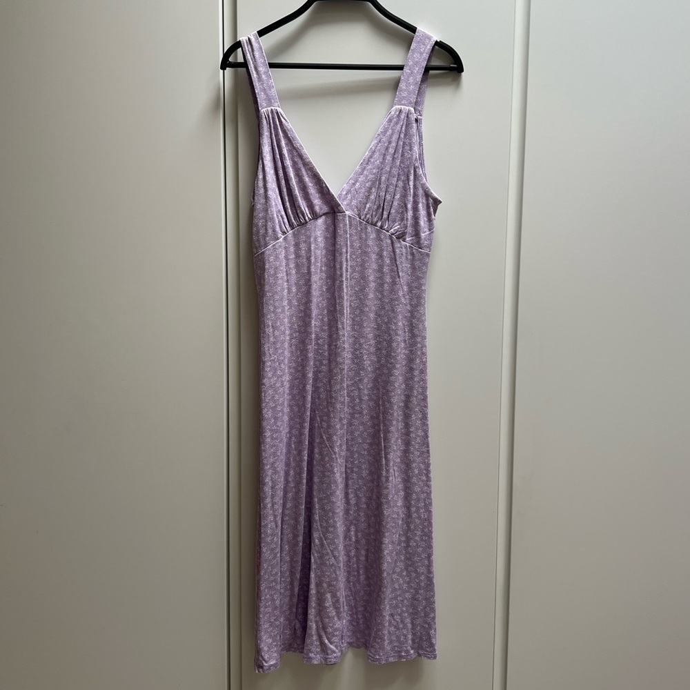 Forever 21 Lavender Ditsy Floral Midi Dress